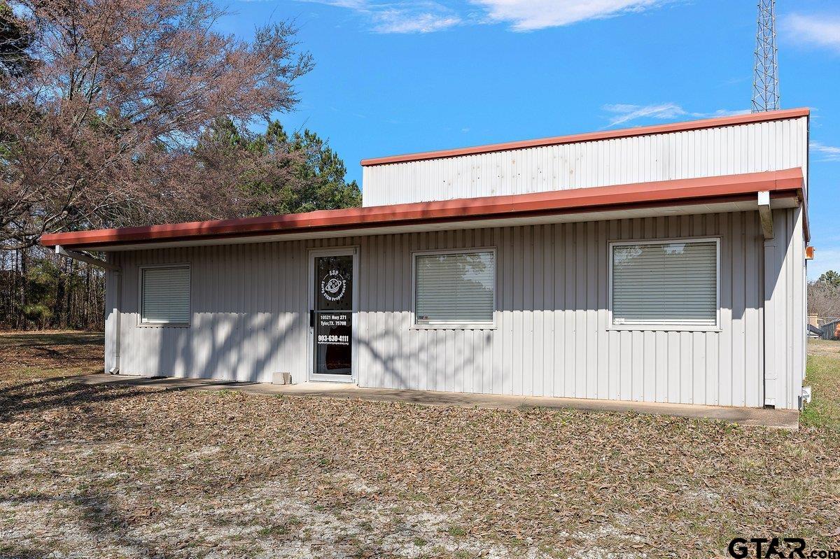 10521 HWY 271