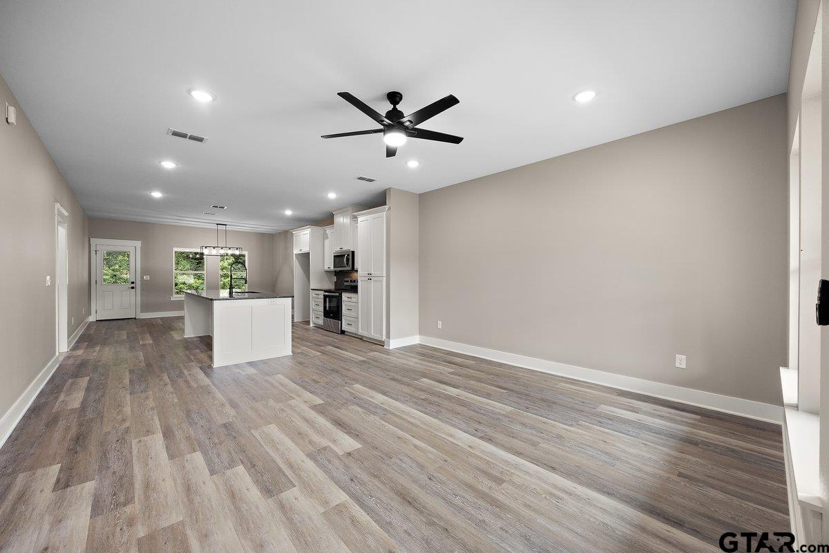 437 Tara Ln