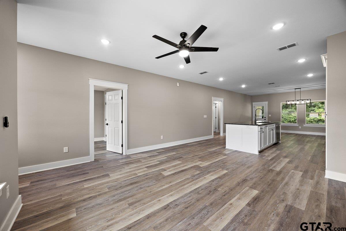 437 Tara Ln