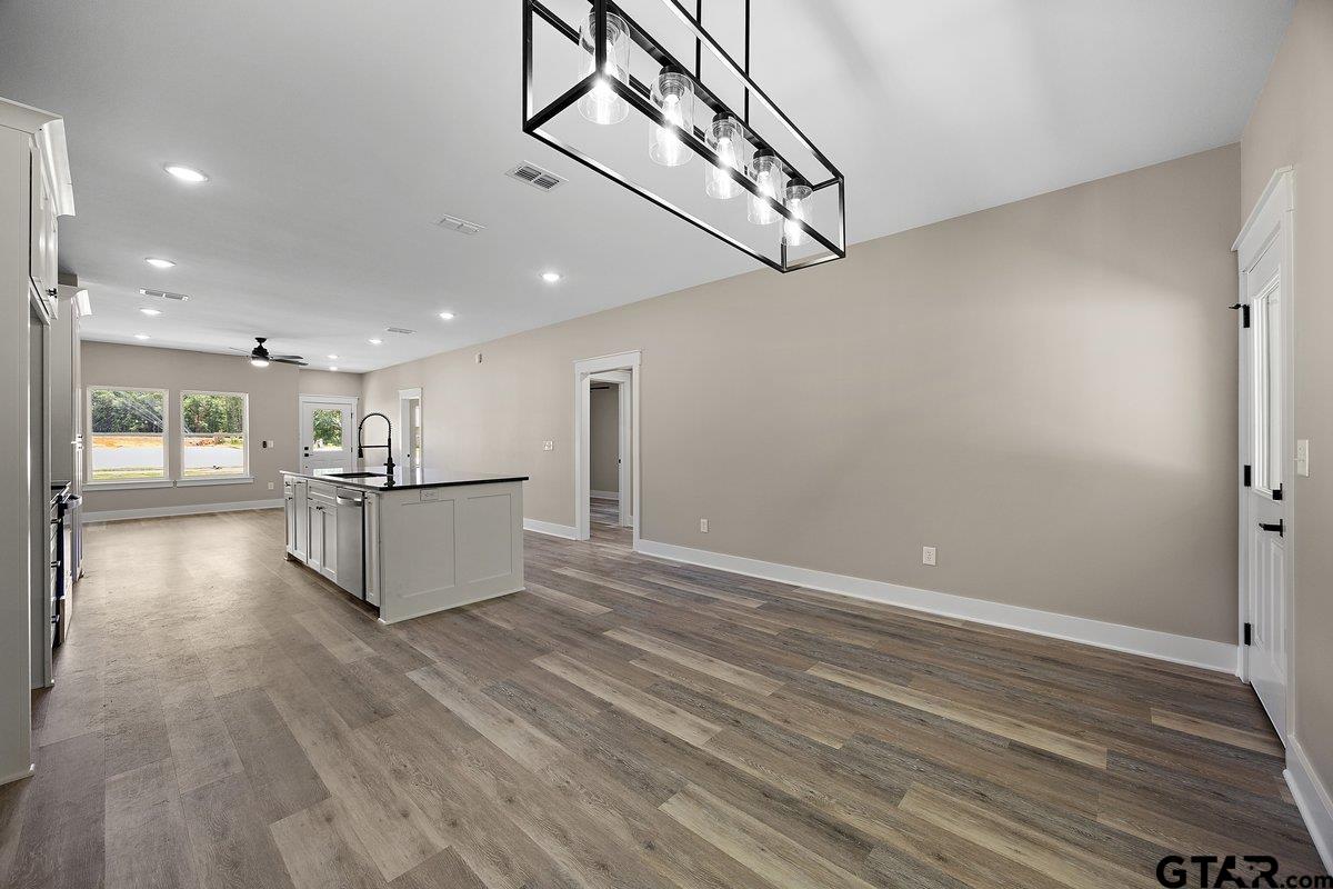 437 Tara Ln