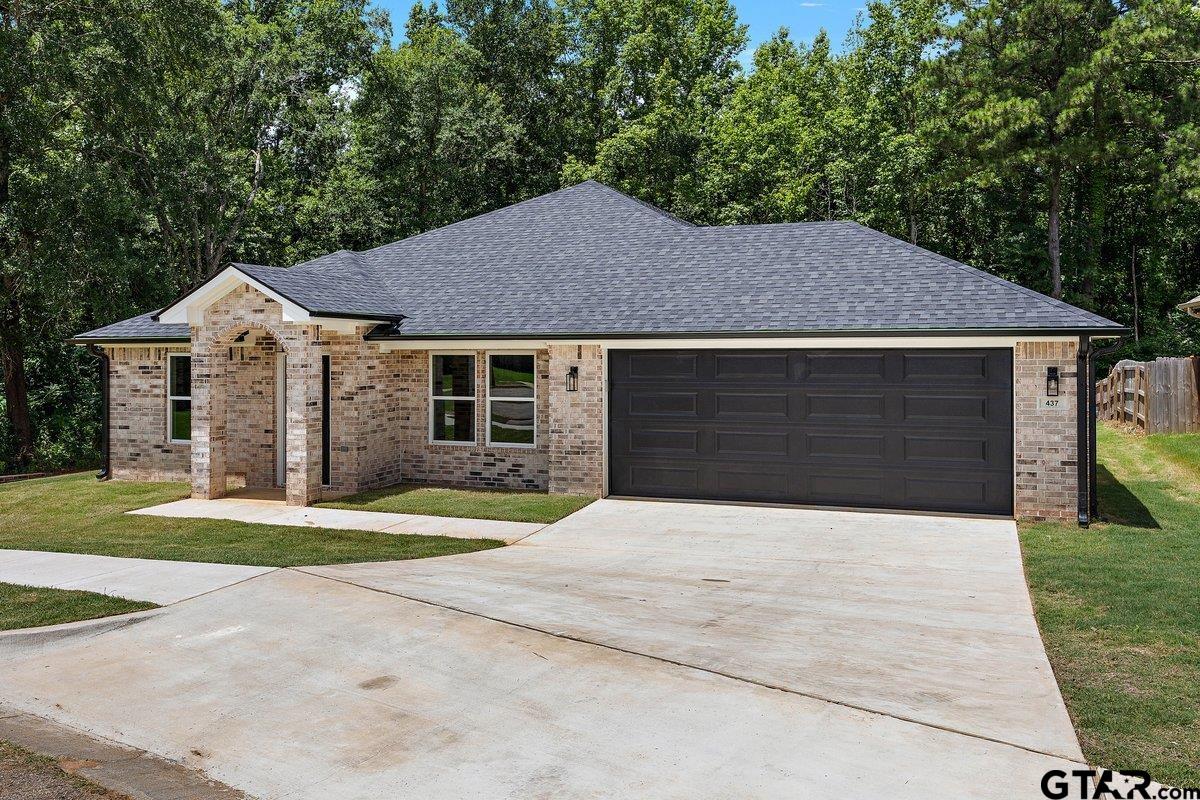 437 Tara Ln