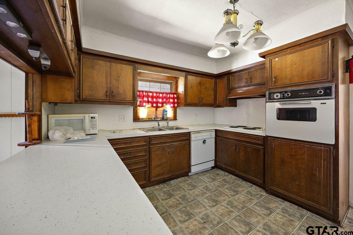 10926 US HWY 84 W