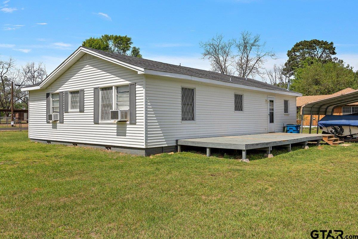 279 Fairview St