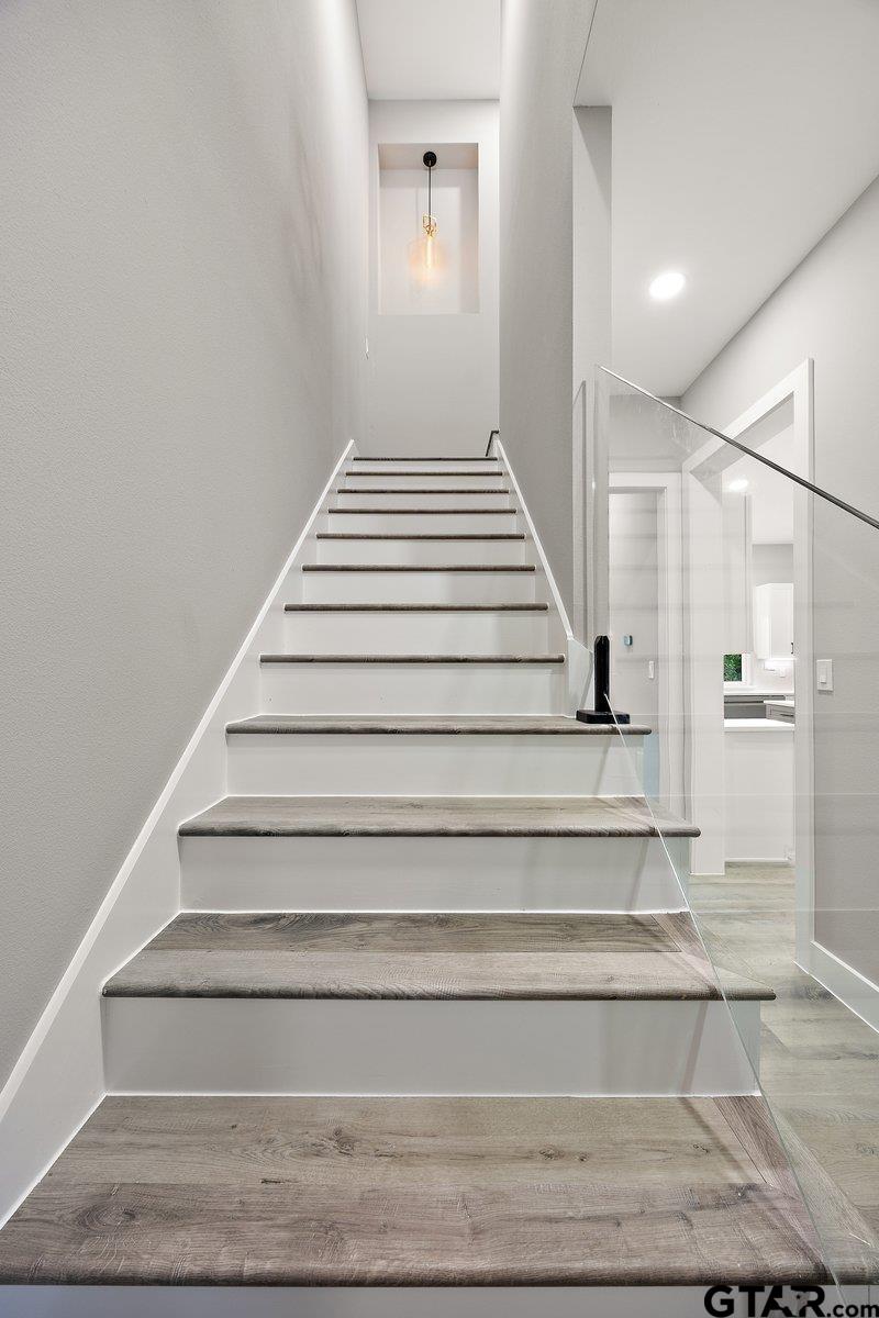 302 Canal St