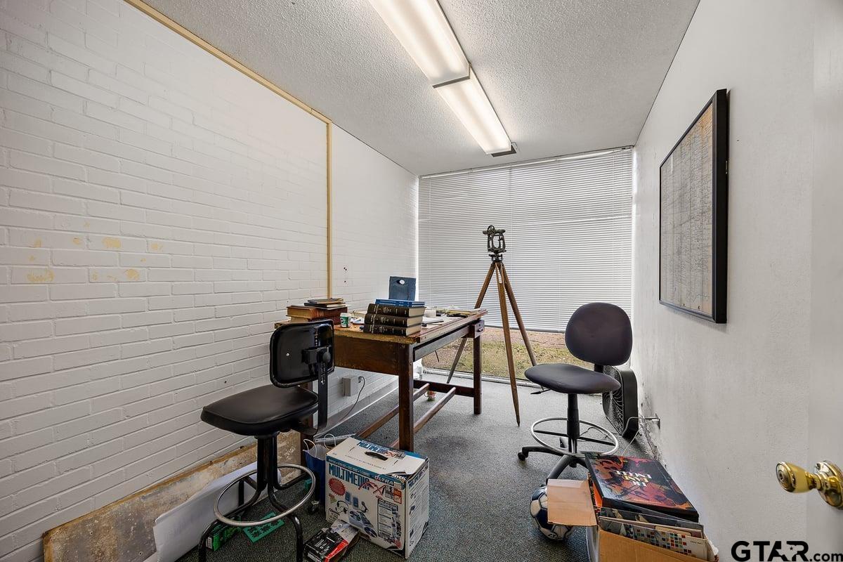 200 W 5th St