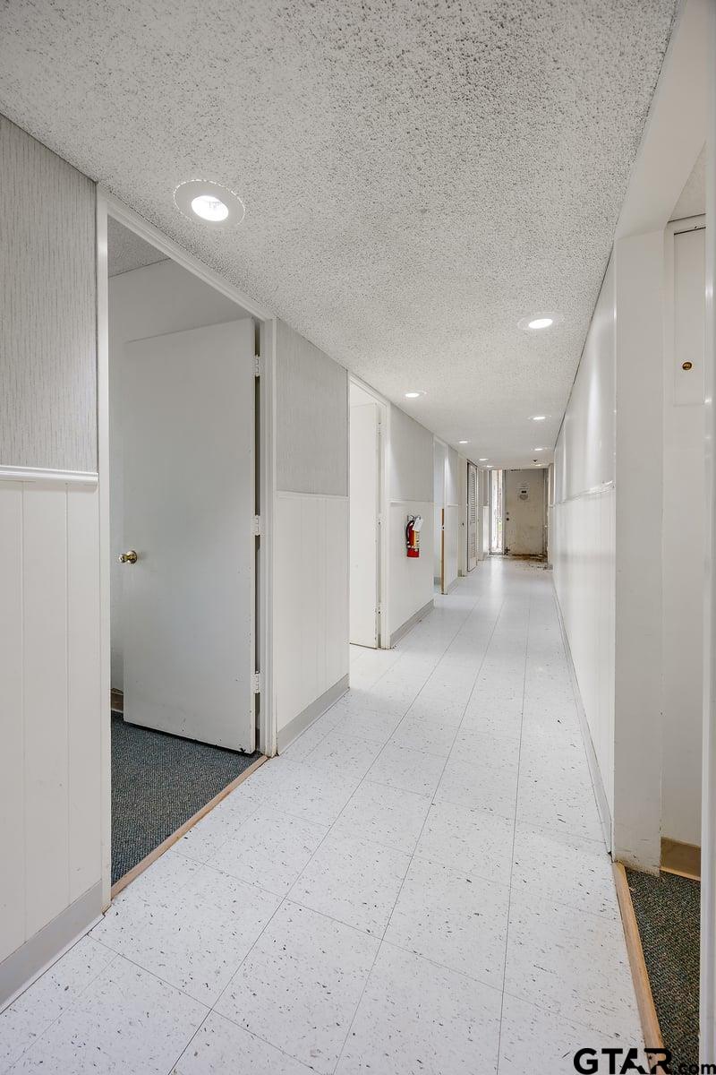 200 W 5th St