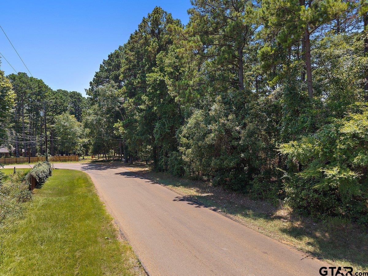 949 Caroline Ln