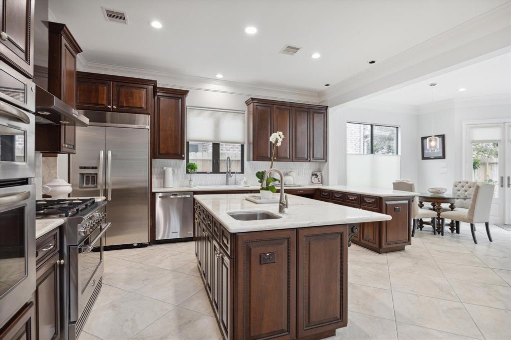 4022 Coleridge Street