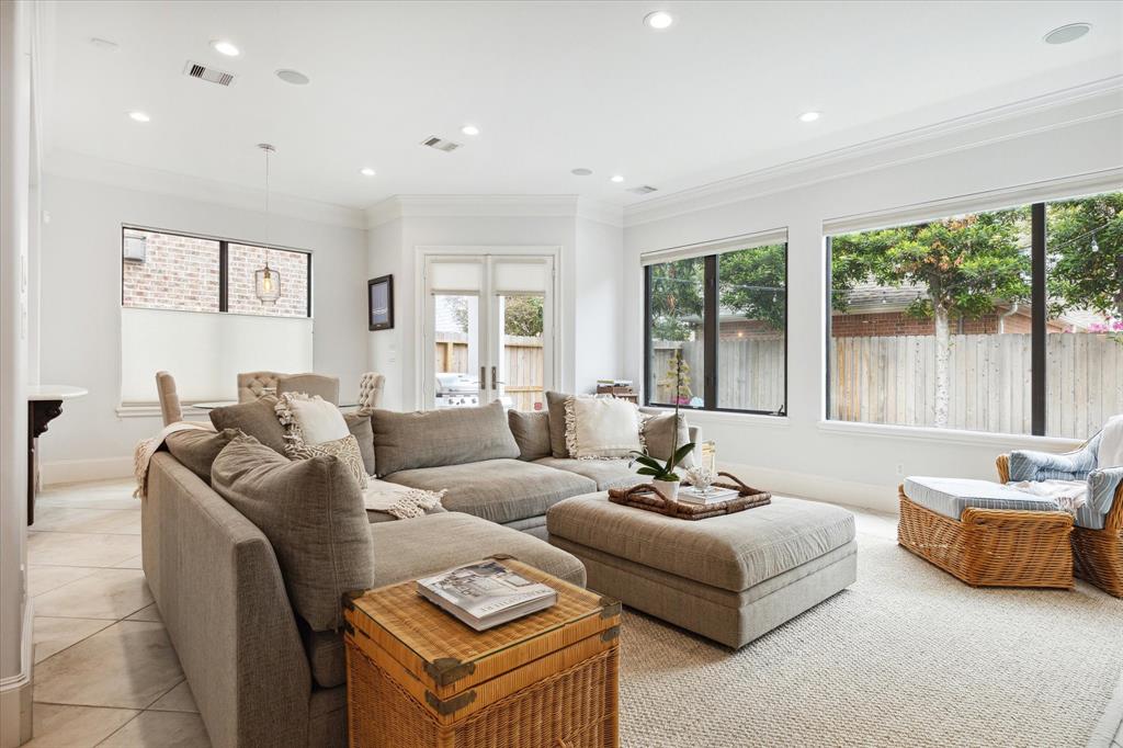 4022 Coleridge Street