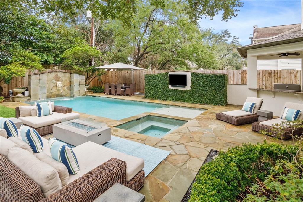 6634 Vanderbilt Street