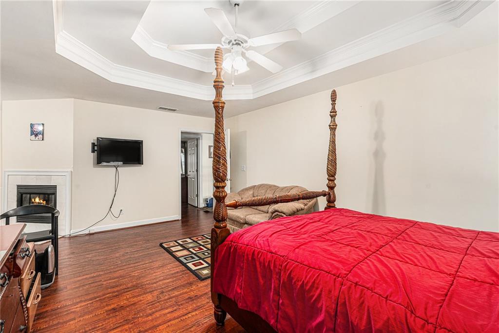 100 Cross Creek Drive