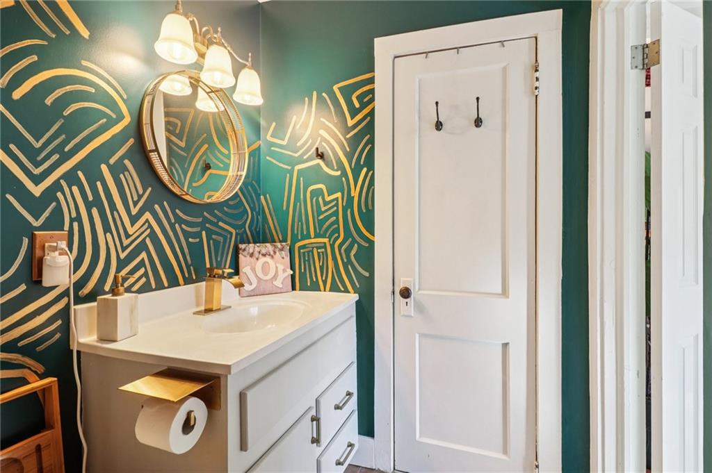 6150 Oak Grove Circle