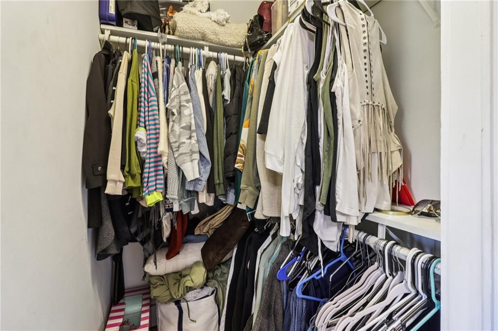 6150 Oak Grove Circle