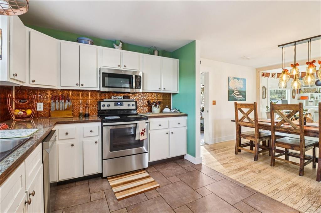 6150 Oak Grove Circle