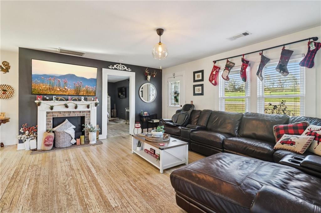 6150 Oak Grove Circle