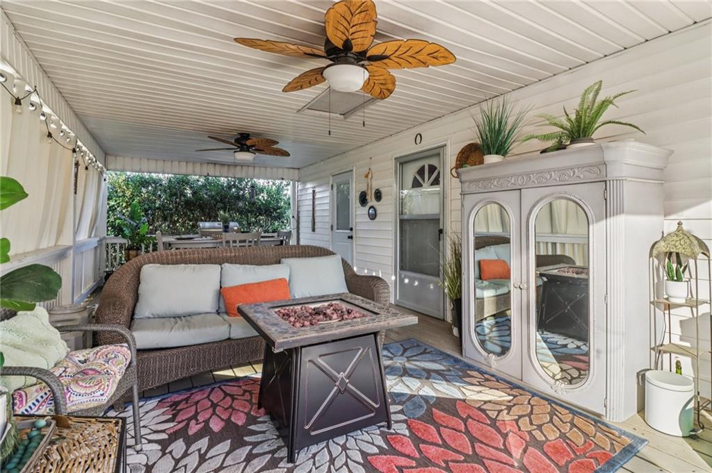 6150 Oak Grove Circle