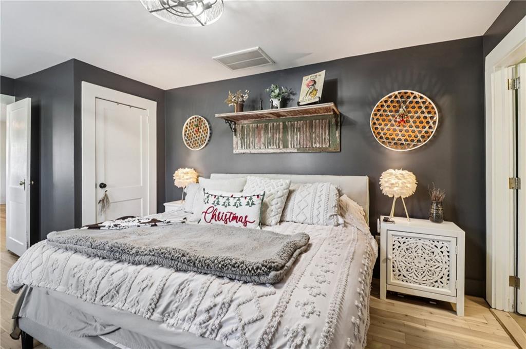 6150 Oak Grove Circle