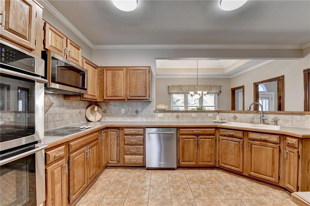 2980 Georgian Manor Drive