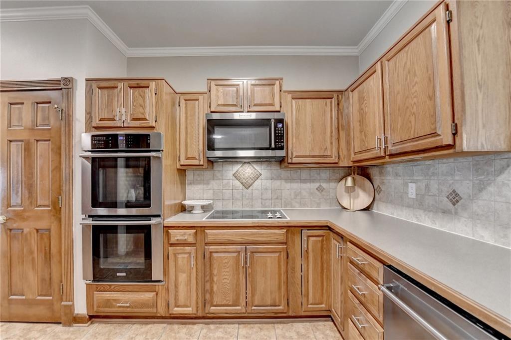 2980 Georgian Manor Drive