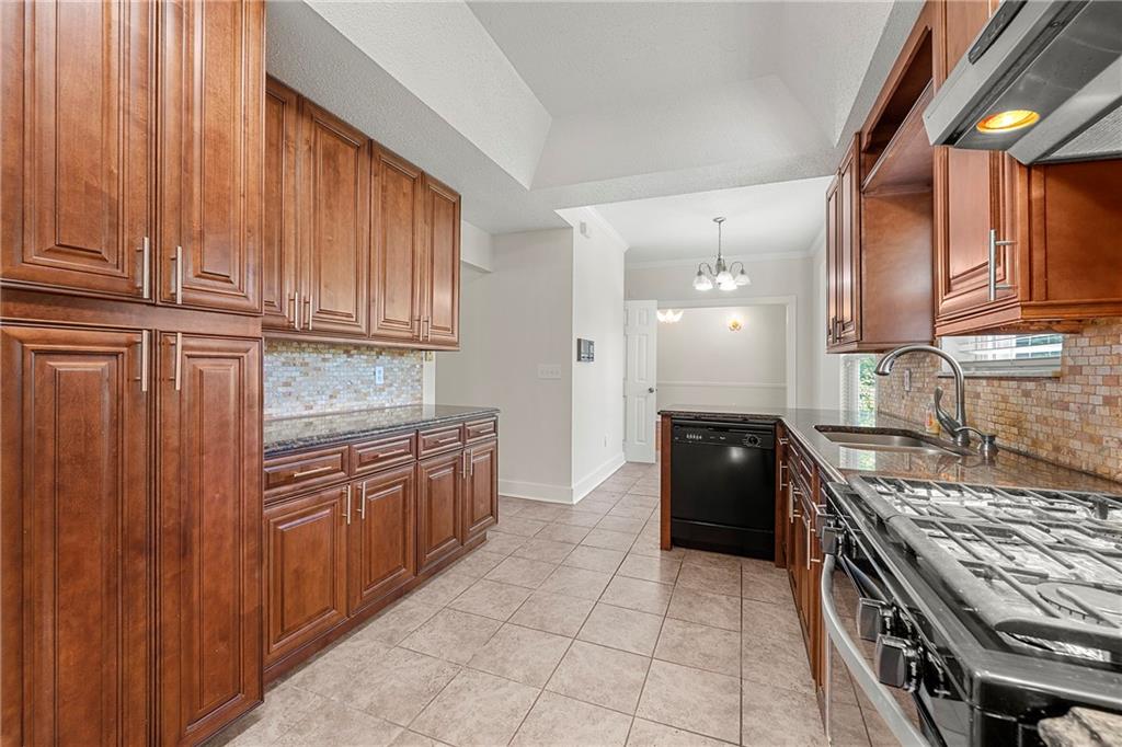 140 Forest Lake Drive