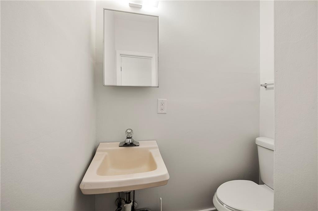 140 Forest Lake Drive