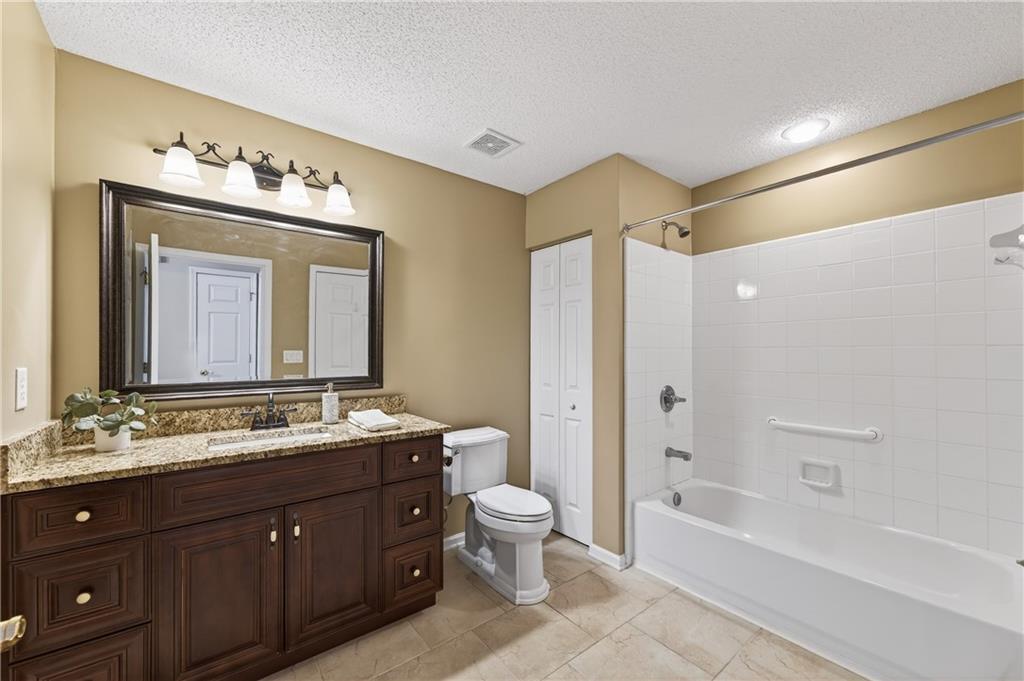 1200 Sweet Apple Circle
