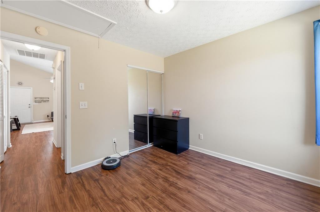 271 Oak Grove Way