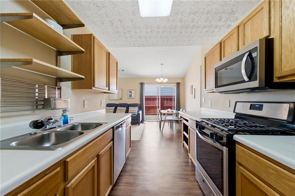 271 Oak Grove Way