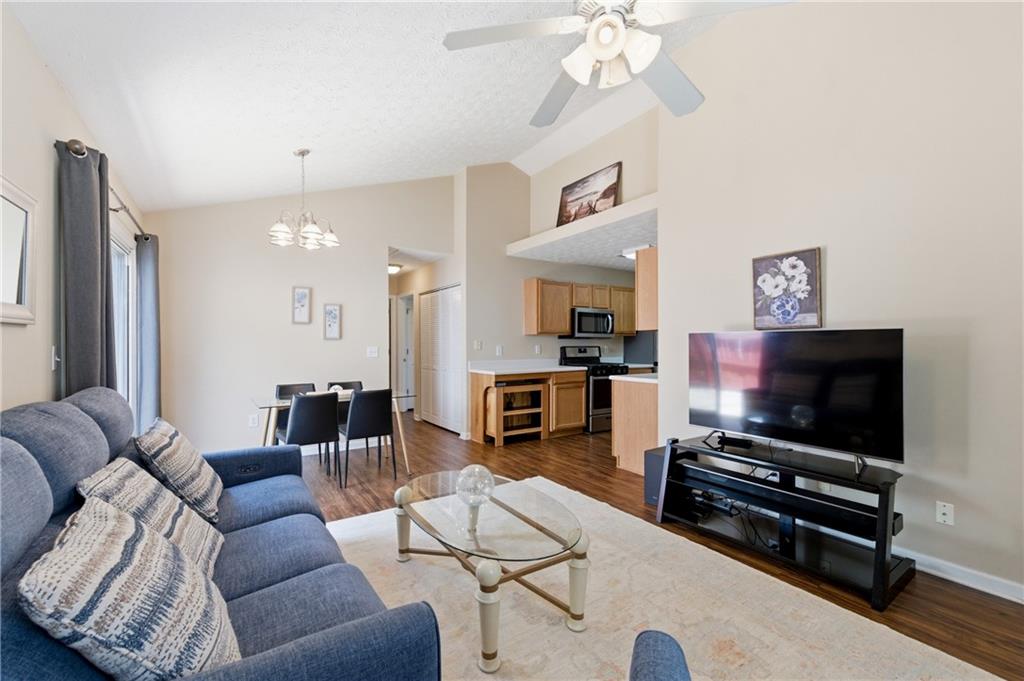271 Oak Grove Way
