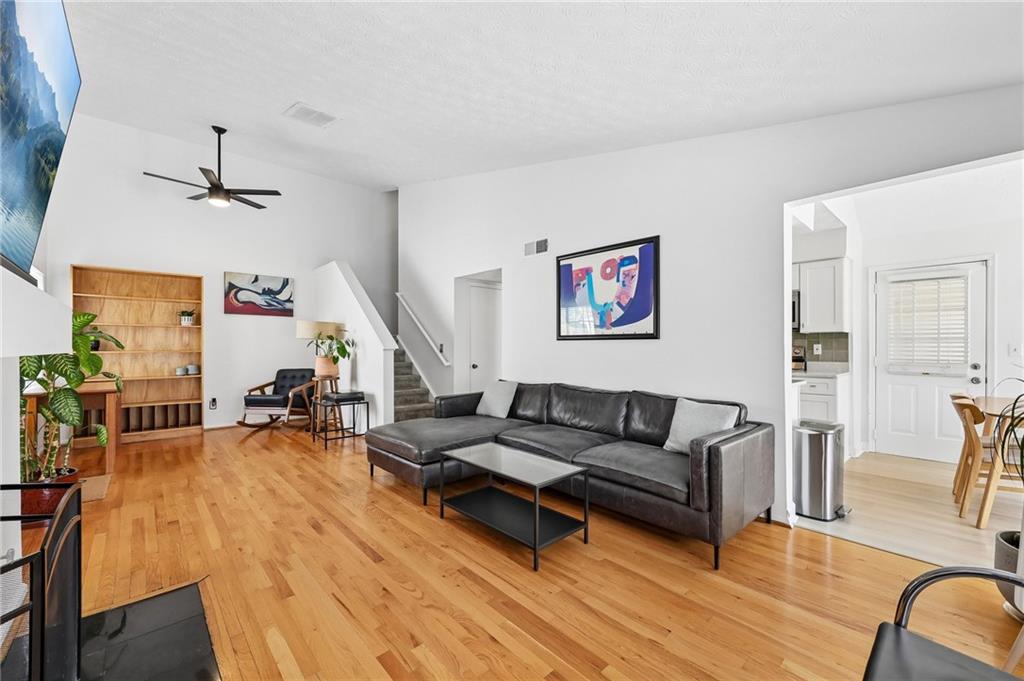1608 Glenleaf Drive