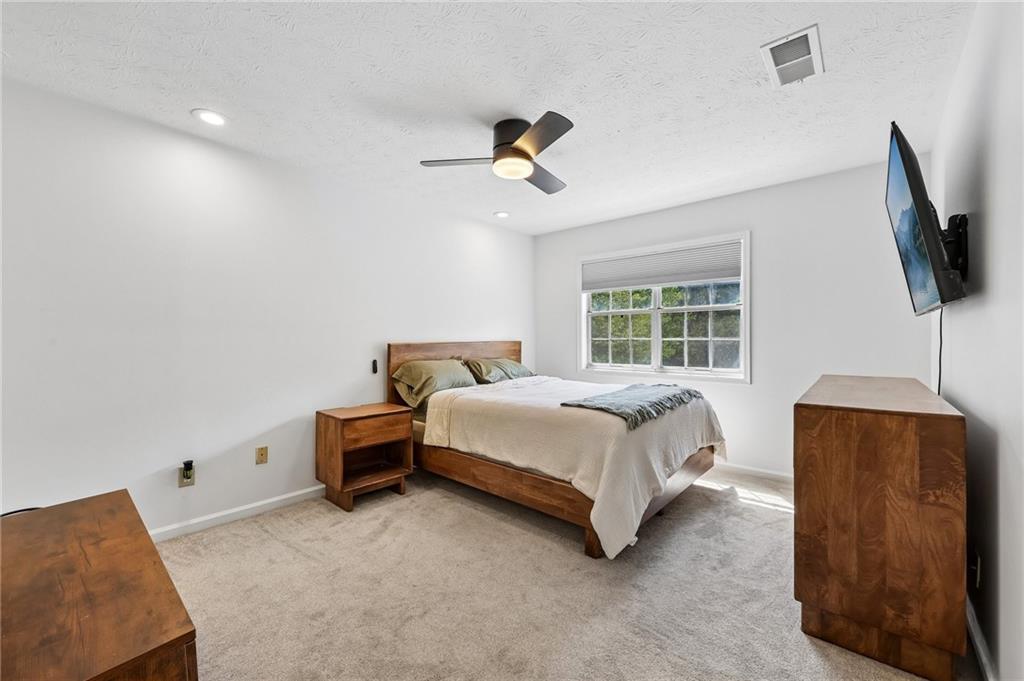 1608 Glenleaf Drive