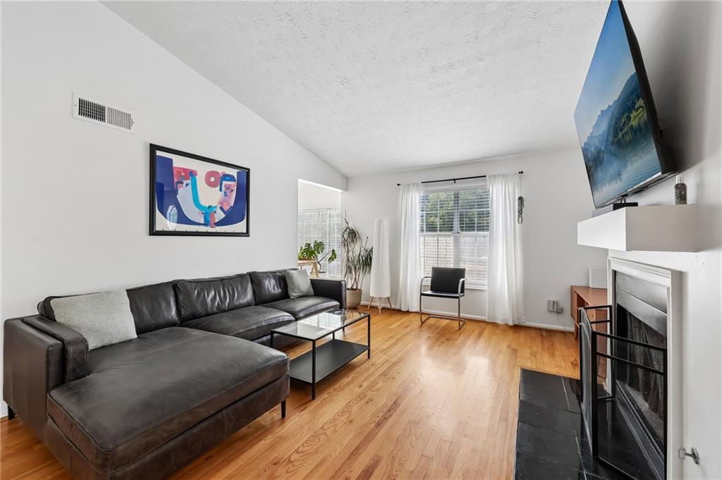 1608 Glenleaf Drive