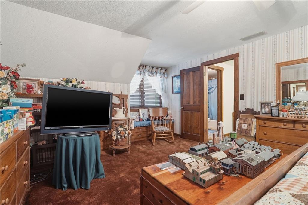 988 Woodland
