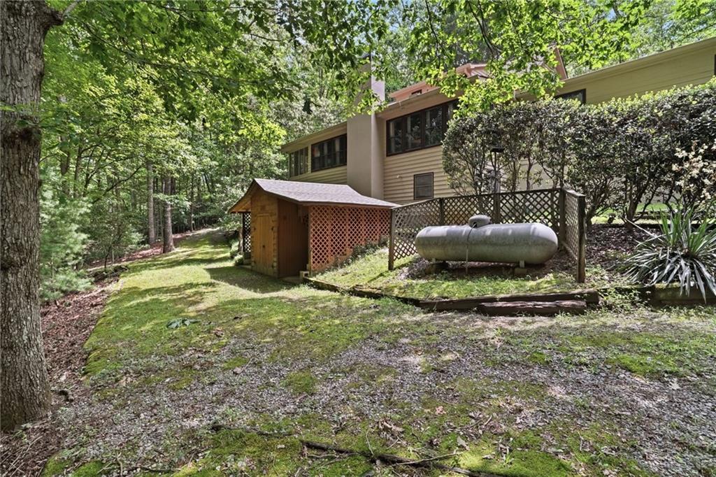 988 Woodland