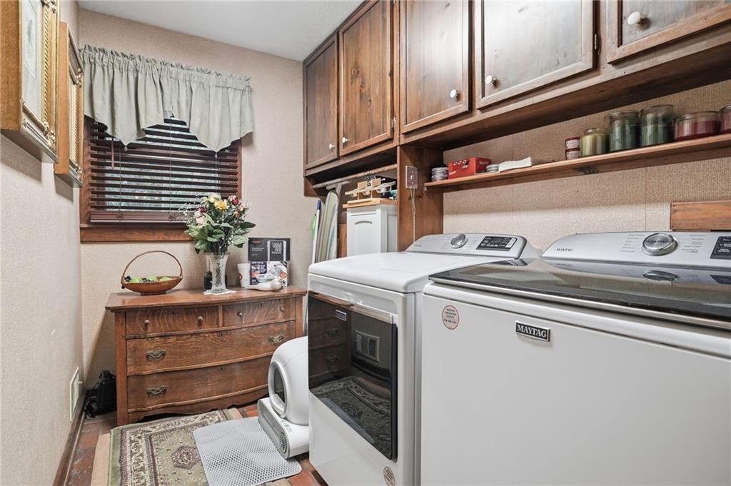 988 Woodland