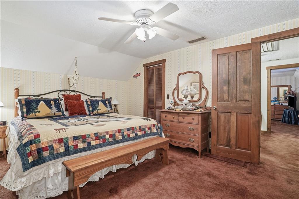 988 Woodland