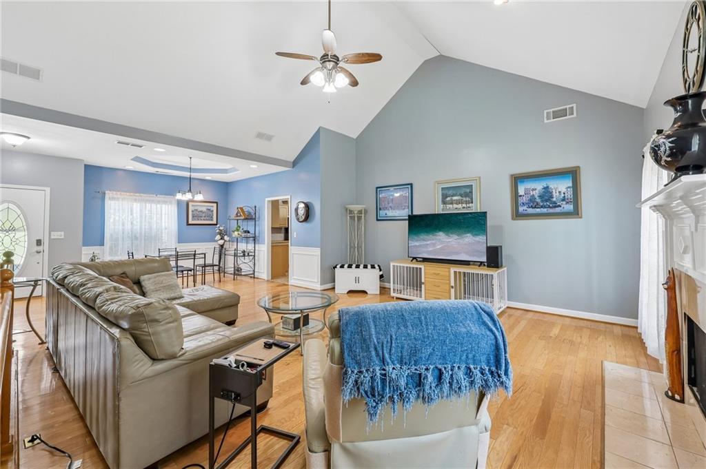 3576 Phoenix Cove Drive