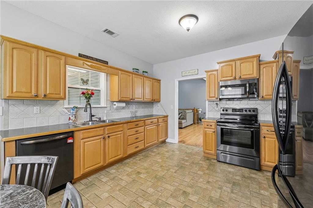 3576 Phoenix Cove Drive