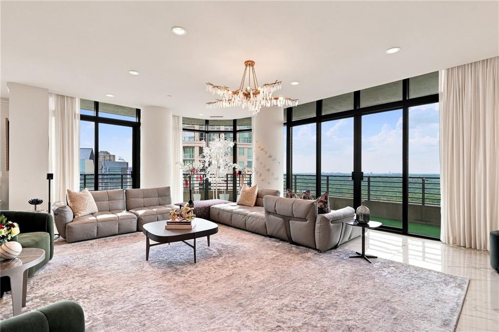 750 Park Avenue NE Unit 22W