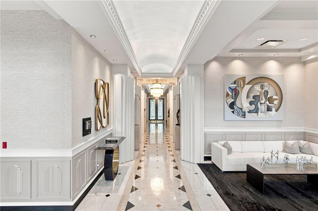 750 Park Avenue NE Unit 22W