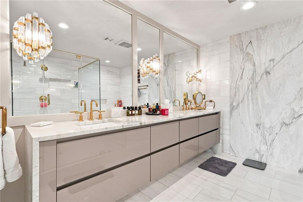750 Park Avenue NE Unit 22W