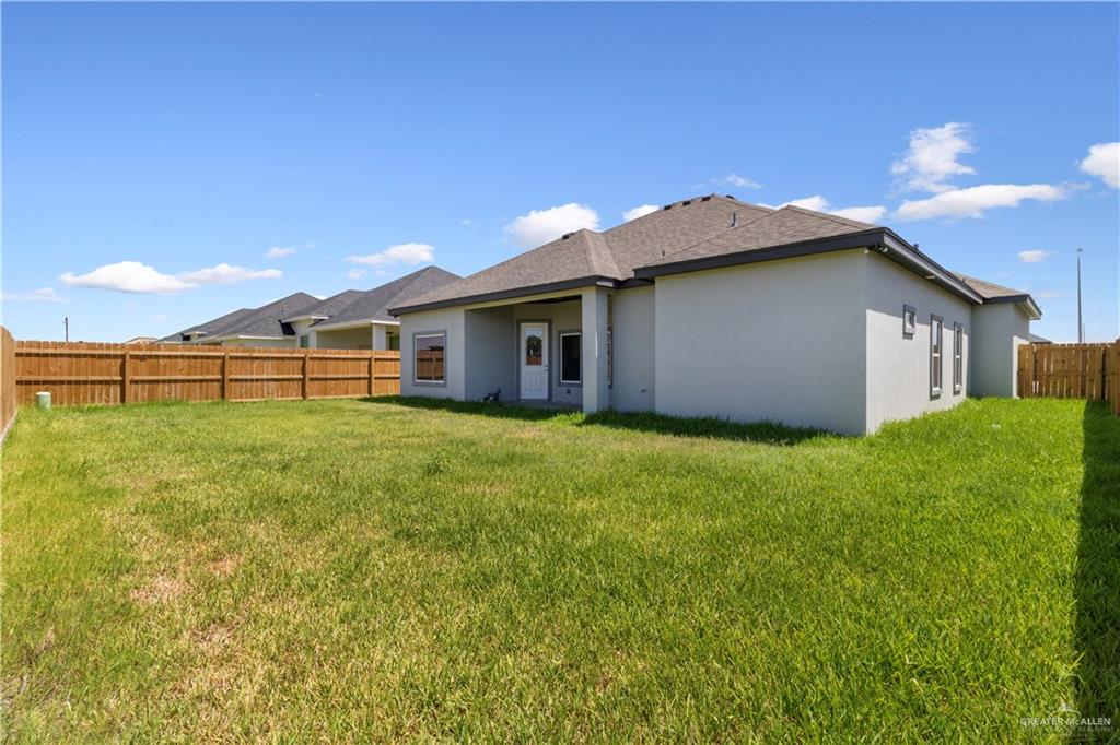 3209 E Bella Vista Avenue
