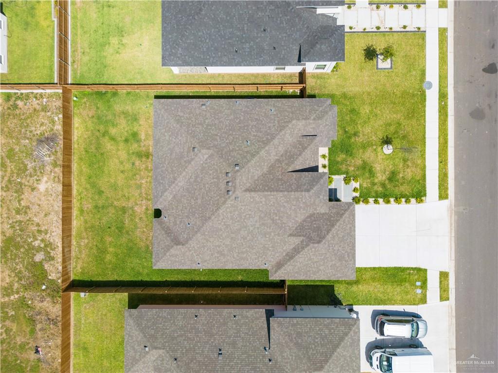 3209 E Bella Vista Avenue