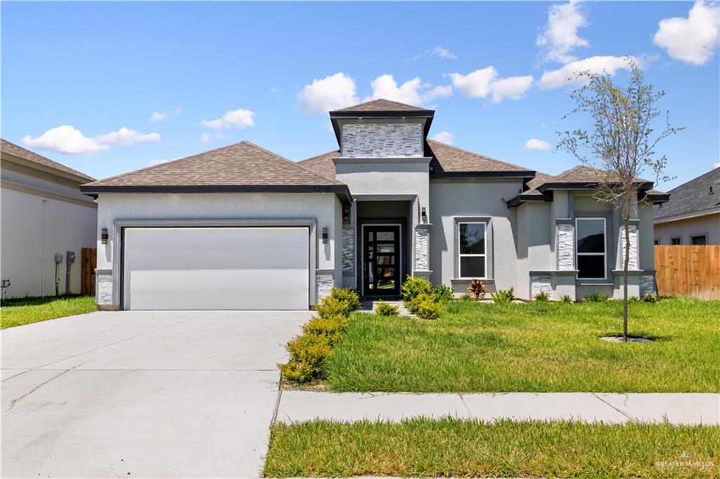 3209 E Bella Vista Avenue