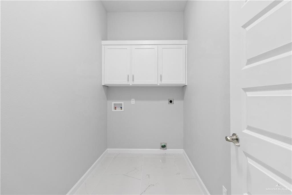 3209 E Bella Vista Avenue