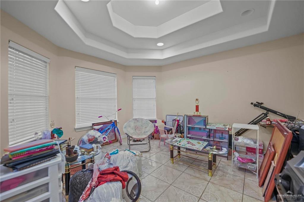 5801 Sunny Drive