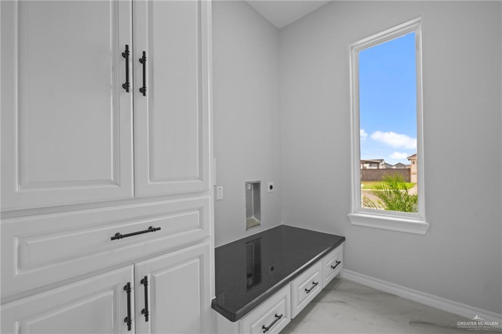 2010 W Sandstone Drive