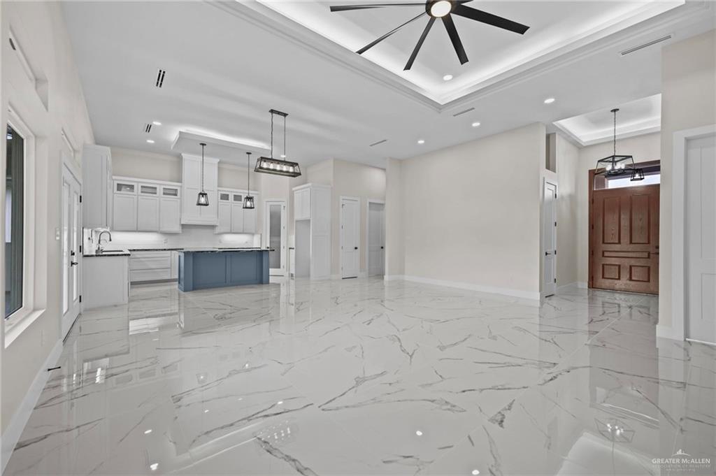 3113 S Auburndale Avenue