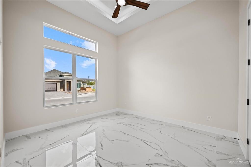 3113 S Auburndale Avenue