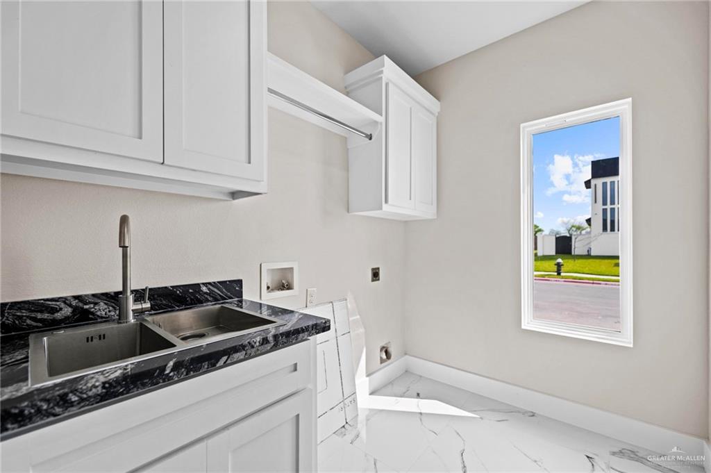 3113 S Auburndale Avenue